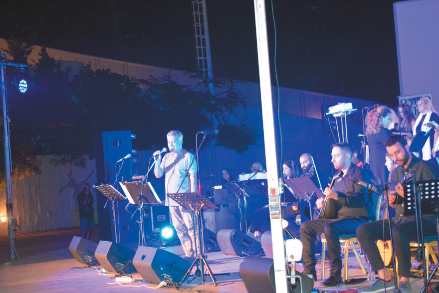 Στο «παρά πέντε» με τον Καπουτζίδη στη Χίο 