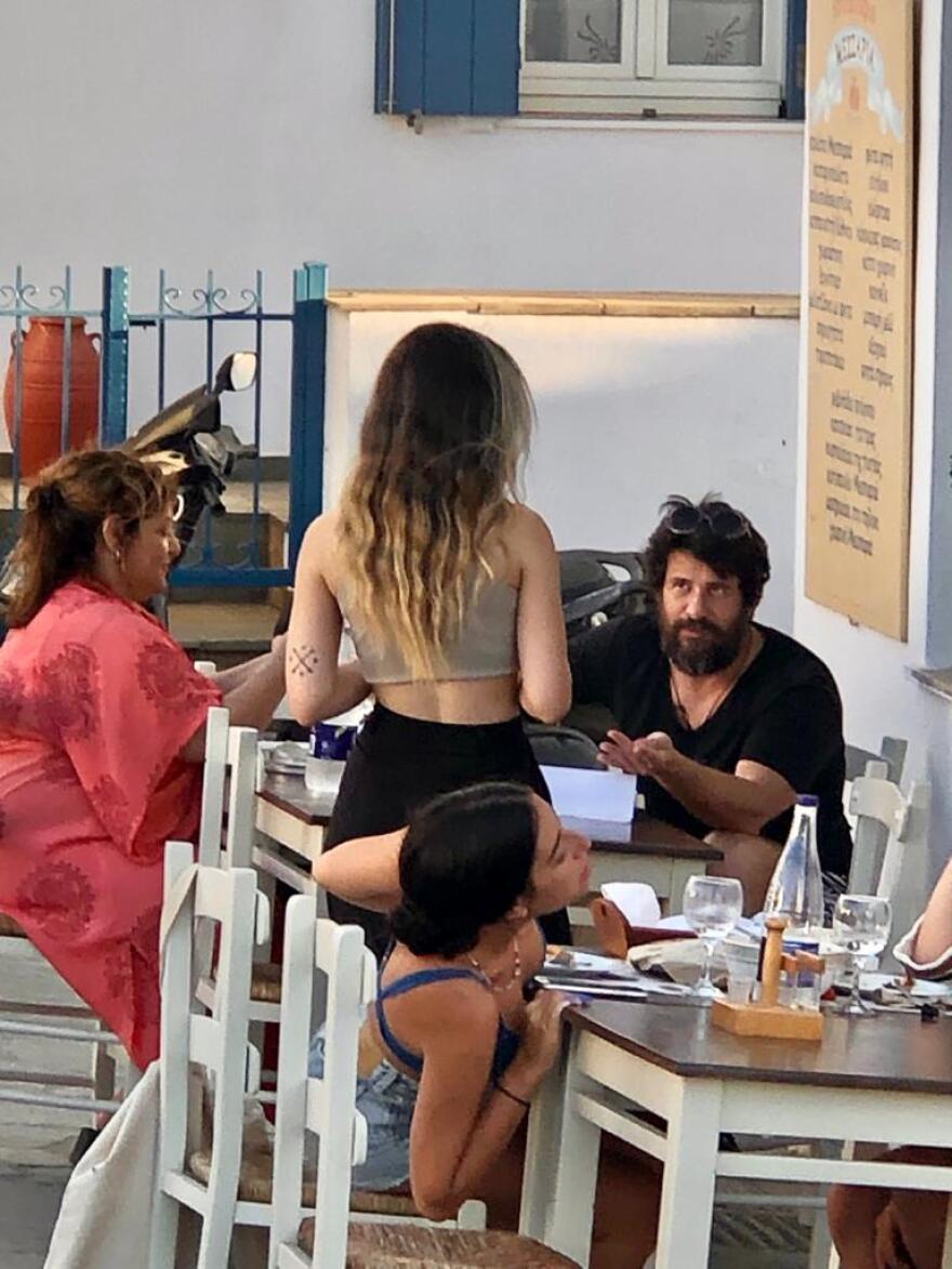 Αλέξης Γεωργούλης: Σπάνια δημόσια εμφάνιση μετά τις κατηγορίες εις βάρος του - Δείτε φωτογραφίες