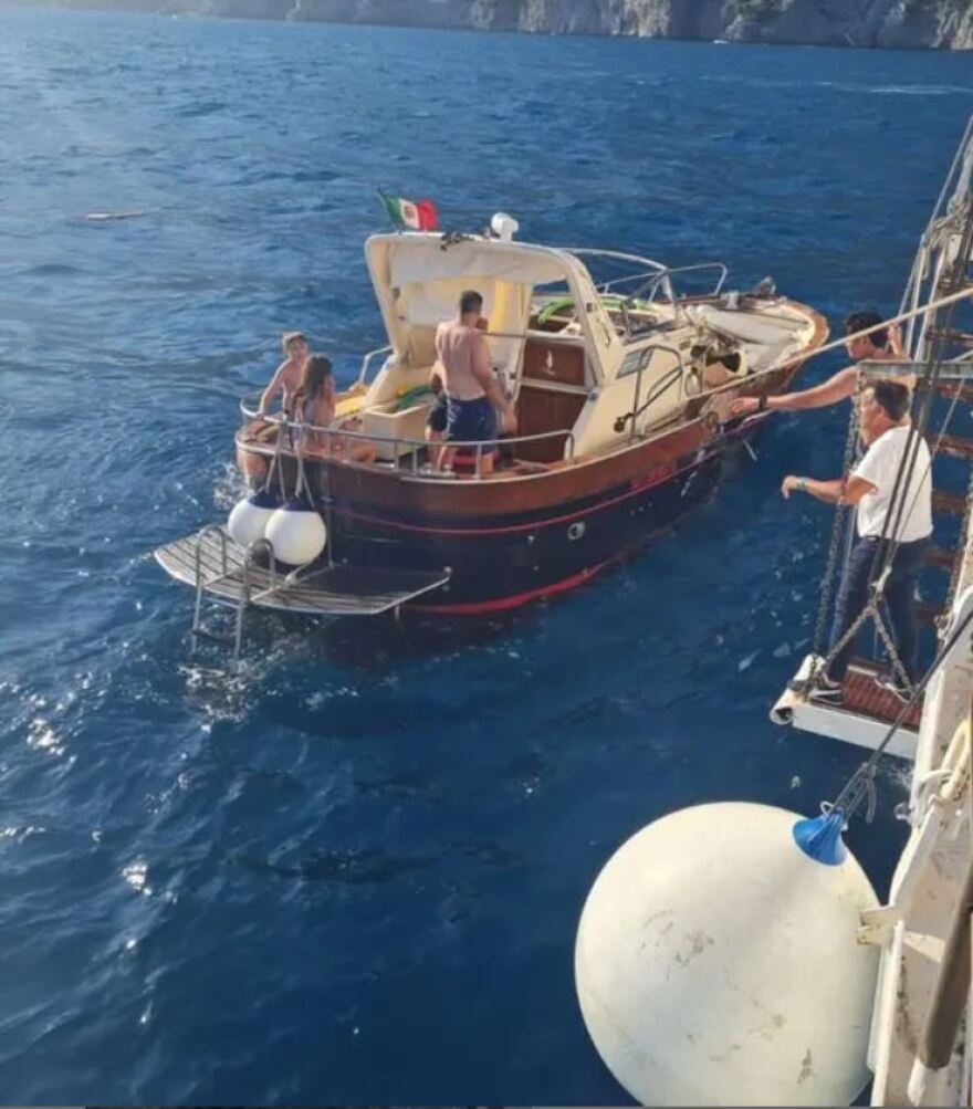 Έκανε όπισθεν ο οδηγός του ταχύπλοου και η προπέλα σκότωσε την πρόεδρο του εκδοτικού οίκου του «Harry Potter»