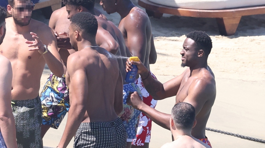 Αντετοκούνμπο: Οι διακοπές των αδερφών στη Μύκονο - Δείτε φωτογραφίες