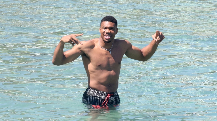 Αντετοκούνμπο: Οι διακοπές των αδερφών στη Μύκονο - Δείτε φωτογραφίες