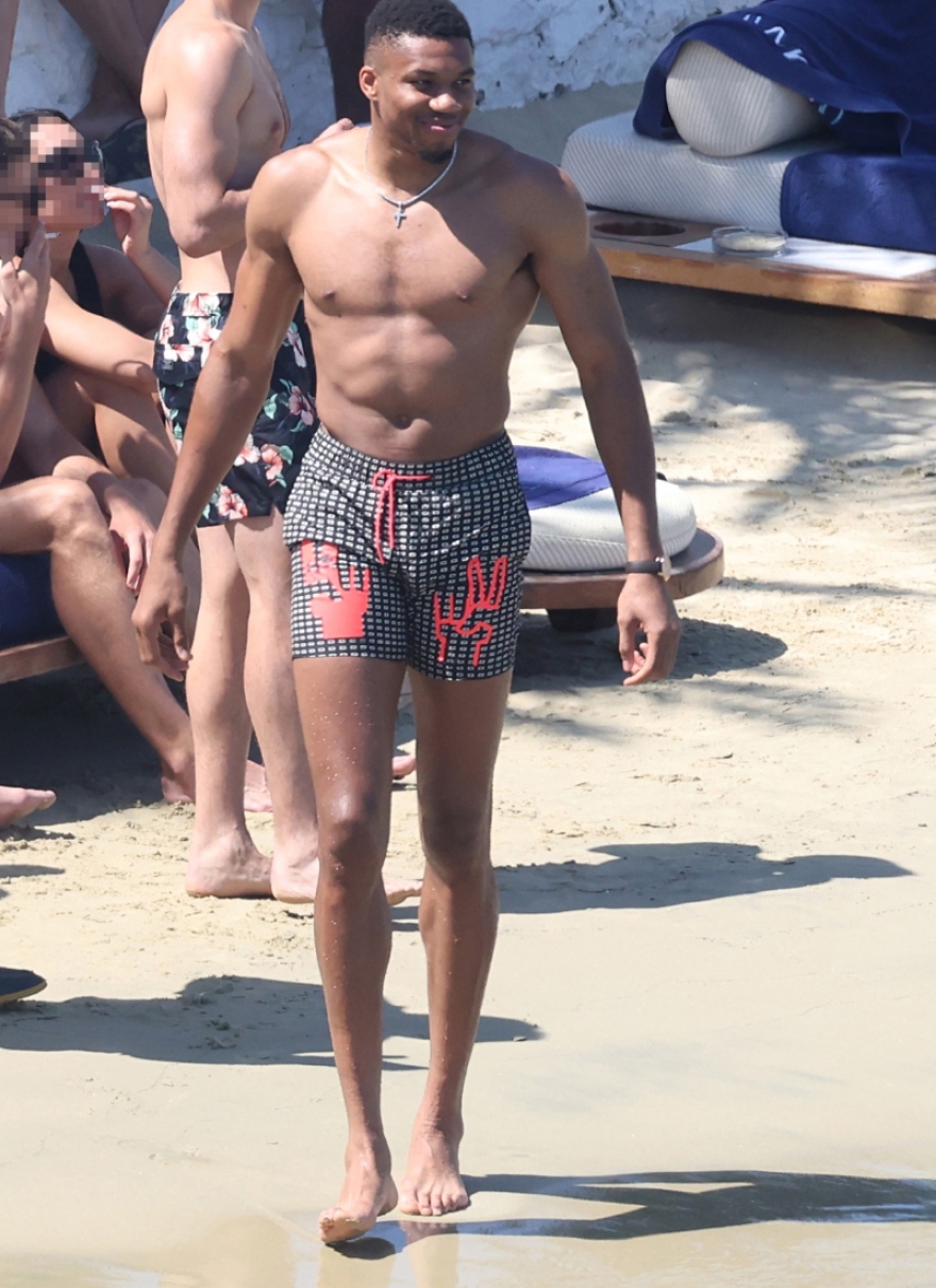 Αντετοκούνμπο: Οι διακοπές των αδερφών στη Μύκονο - Δείτε φωτογραφίες