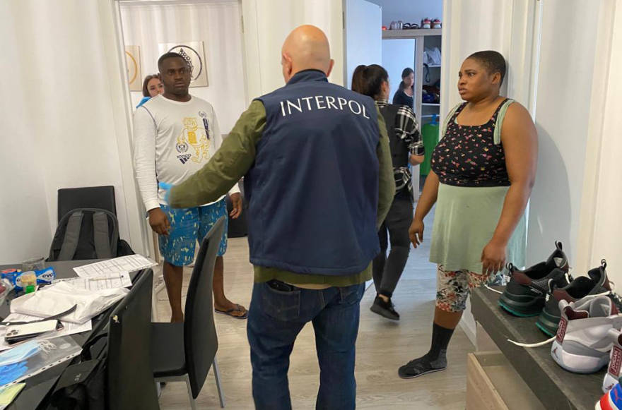 Ιντερπόλ: Η επιχείρηση «Τσακάλι» στη Δυτική Αφρική - Κατασχέθηκαν 2 εκατ. ευρώ, έγιναν 103 συλλήψεις - Δείτε φωτογραφίες