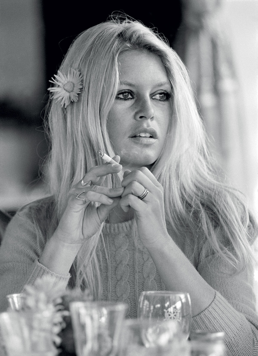 Τέρι Ο' Νιλ: Ο φωτογράφος που έμεινε στην ιστορία για τον τρόπο που απαθανάτιζε τους αστέρες του κινηματογράφου και της μουσικής