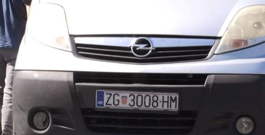 Νέα Φιλαδέλφεια: Το βαν των χούλιγκαν που είχαν εντοπίσει στο έγγραφο οι αρχές του Μαυροβουνίου - Δείτε φωτογραφία