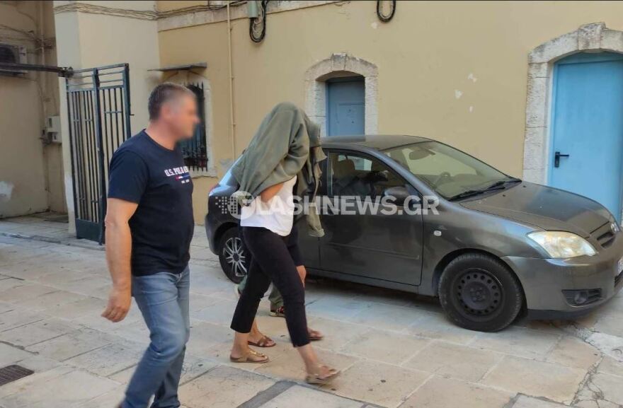 Χανιά: «Στόχος μου ήταν να βοηθήσω ανθρώπους να γίνουν γονείς», λέει ο «εγκέφαλος» του κυκλώματος με τις παράνομες υιοθεσίες