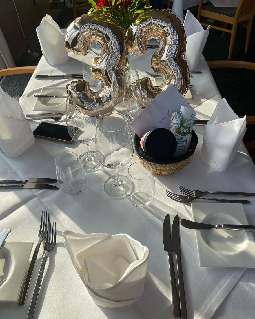 Λάουρα Νάργες: Γιόρτασε τα 33α γενέθλιά της στη Γερμανία με τον γιο της - Δείτε φωτογραφίες