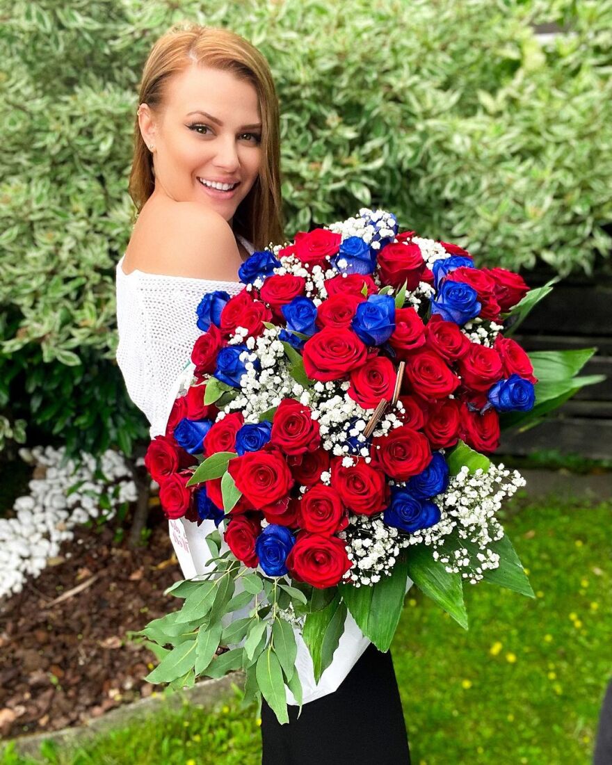 Λάουρα Νάργες: Γιόρτασε τα 33α γενέθλιά της στη Γερμανία με τον γιο της - Δείτε φωτογραφίες