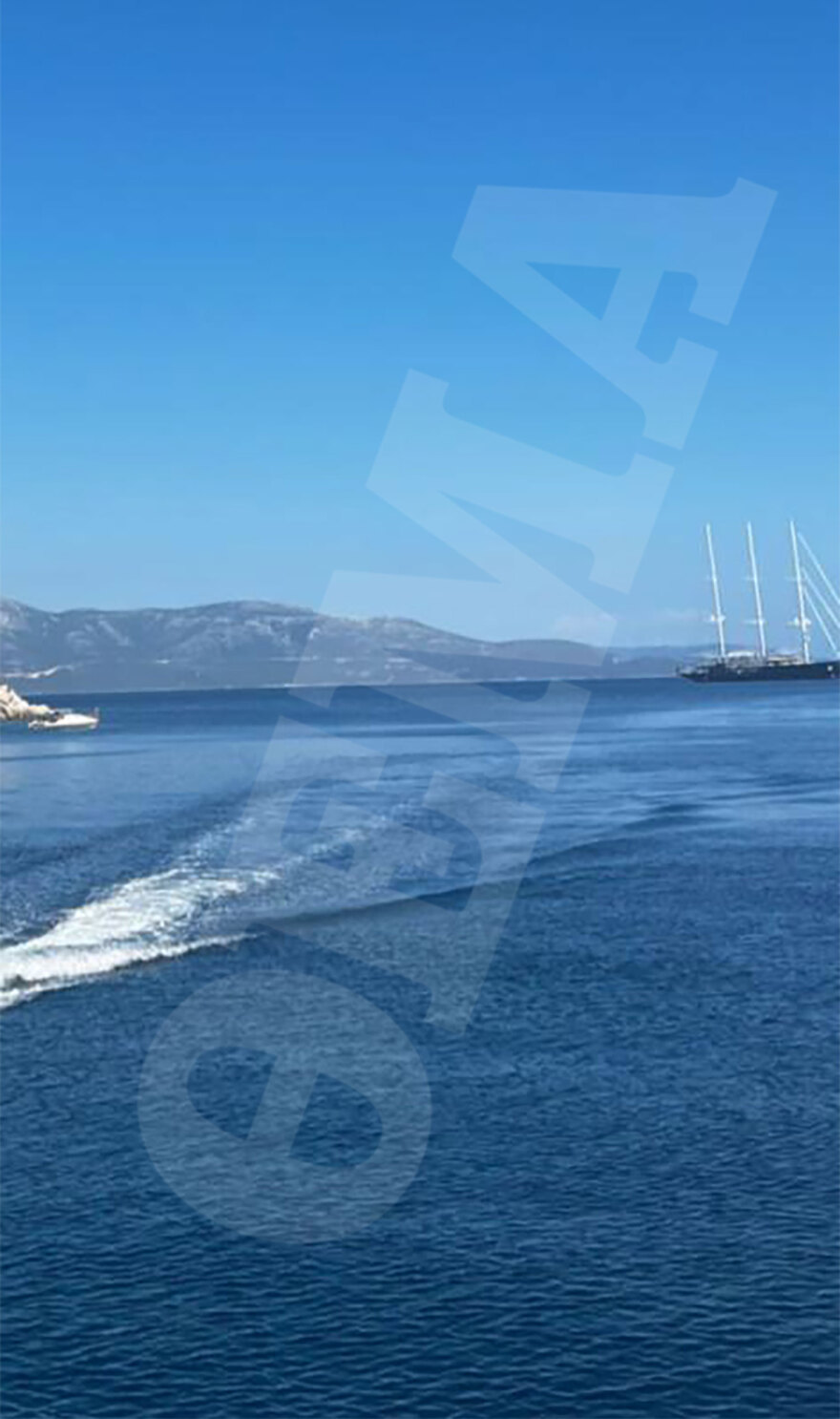 Τζεφ Μπέζος: Το «βοηθητικό» σκάφος αξίας 75 εκατ. δολαρίων κάνει βόλτες στην Ιθάκη - Δείτε φωτογραφίες