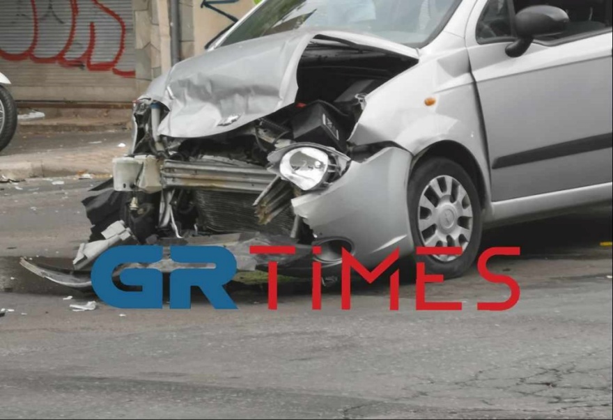 Θεσσαλονίκη: Τέσσερα τροχαία μέσα σε λίγες ώρες - Πέντε τραυματίες