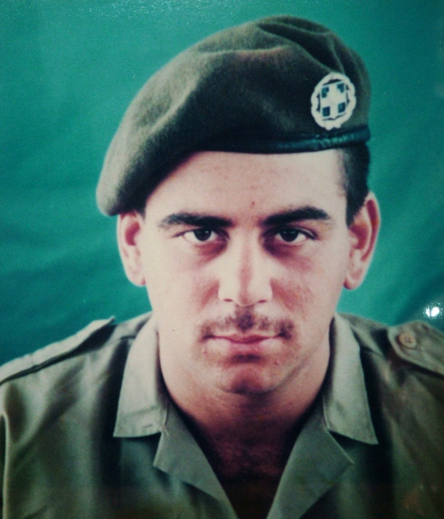 27 χρόνια από τη δολοφονία του Τάσου Ισαάκ: «Τον σκότωσαν οι σκύλοι» - Μια συζήτηση με τον πατέρα του