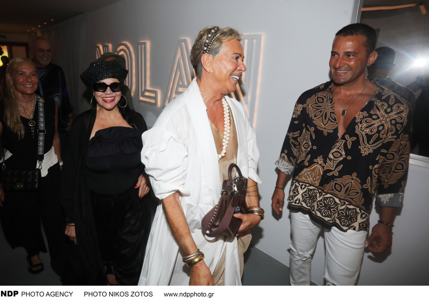Λάκης Γαβαλάς: Φωτογραφίες από το πάρτι του στη Μύκονο