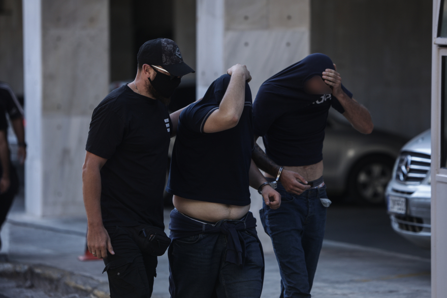 Νέα Φιλαδέλφεια: Απολογούνται στον ανακριτή για τη δολοφονία του Μιχάλη - Οι πέντε βασικοί ύποπτοι για τη μοιραία μαχαιριά