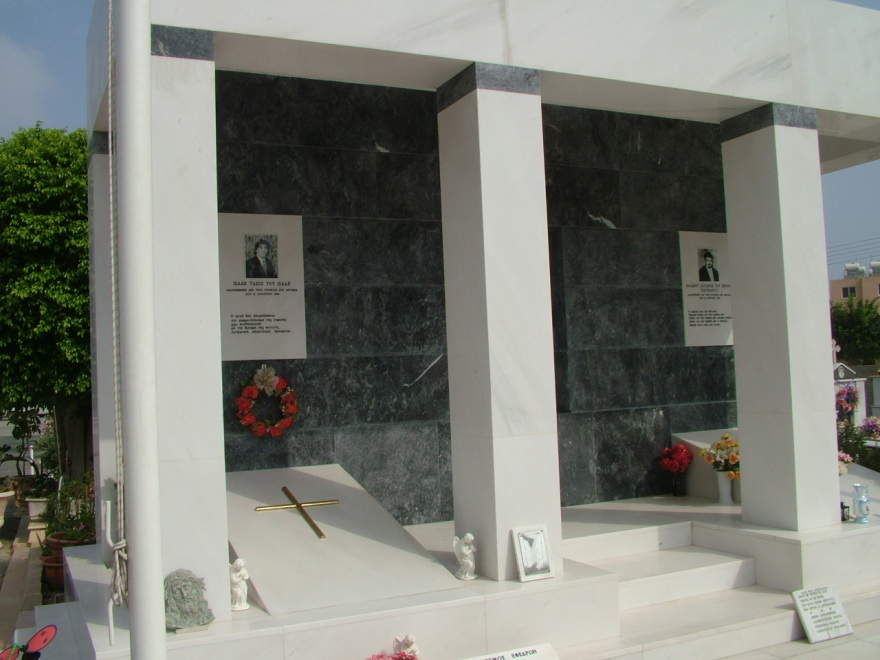 27 χρόνια από τη δολοφονία του Τάσου Ισαάκ: «Τον σκότωσαν οι σκύλοι» - Μια συζήτηση με τον πατέρα του