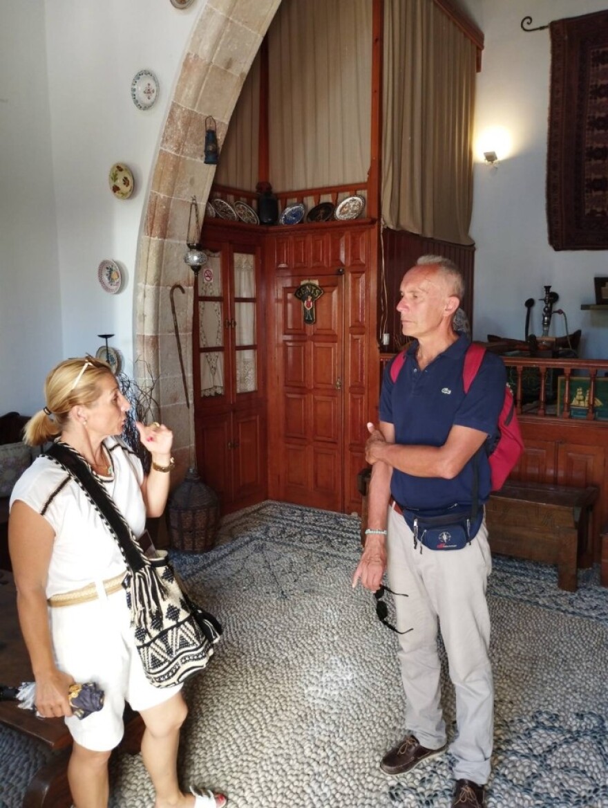 «Η λέξη φιλοξενία γεννήθηκε στη Ρόδο» - Εντυπωσιασμένος Ιταλός δημοσιογράφος από την ανάκαμψη του νησιού μετά τις φωτιές