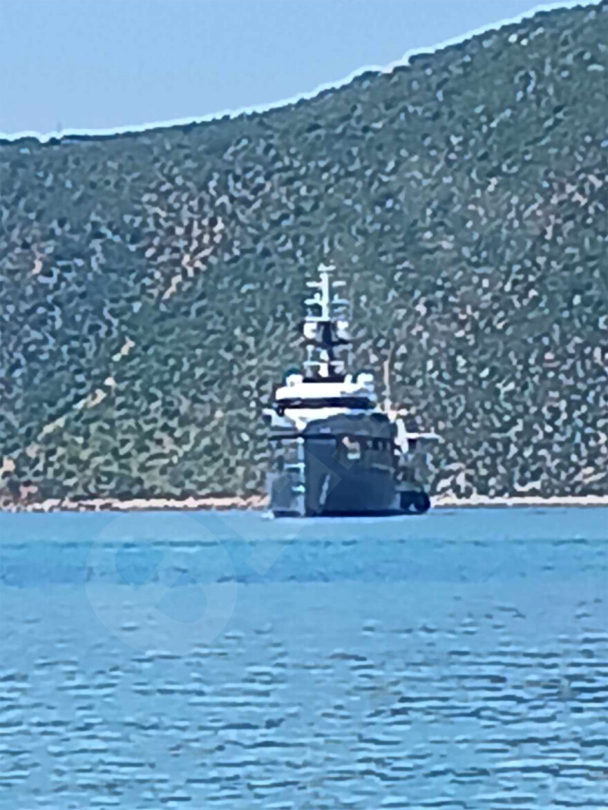 Τζεφ Μπέζος: Το «βοηθητικό» σκάφος αξίας 75 εκατ. δολαρίων κάνει βόλτες στην Ιθάκη - Δείτε φωτογραφίες