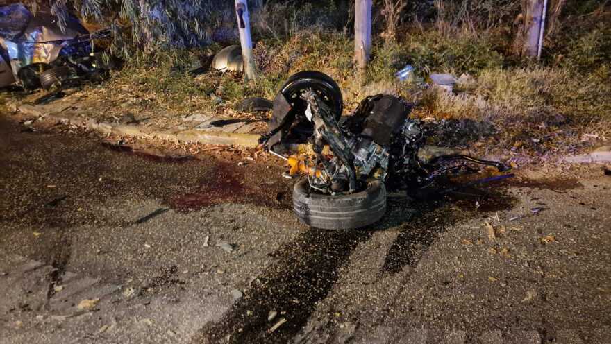 Ζάκυνθος: Νεκρός 21χρονος οδηγός - Το ΙΧ συγκρούστηκε με όχημα τετραμελούς οικογενείας (φωτογραφίες)