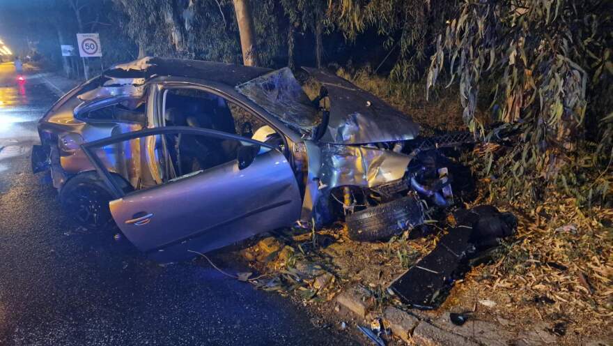 Ζάκυνθος: Νεκρός 21χρονος οδηγός - Το ΙΧ συγκρούστηκε με όχημα τετραμελούς οικογενείας (φωτογραφίες)
