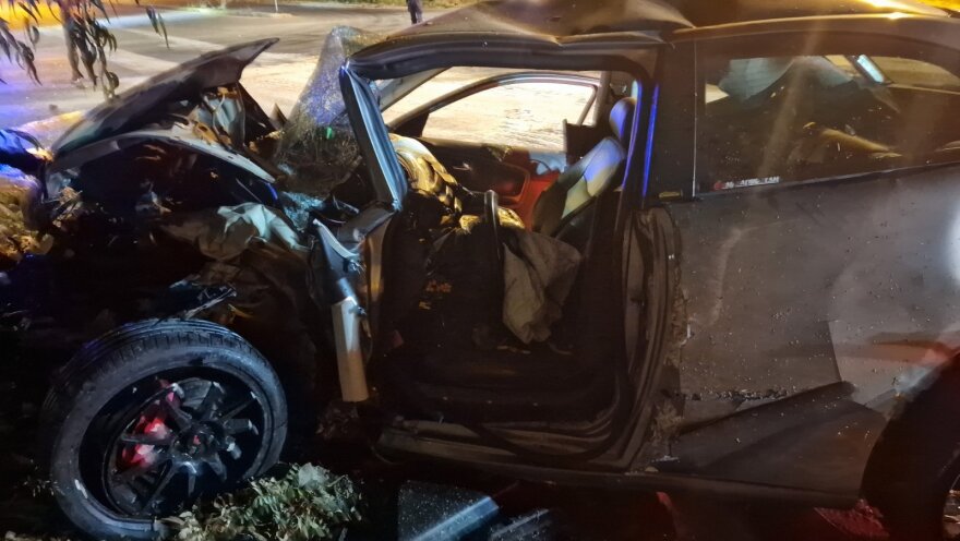 Ζάκυνθος: Νεκρός 21χρονος οδηγός - Το ΙΧ συγκρούστηκε με όχημα τετραμελούς οικογενείας (φωτογραφίες)