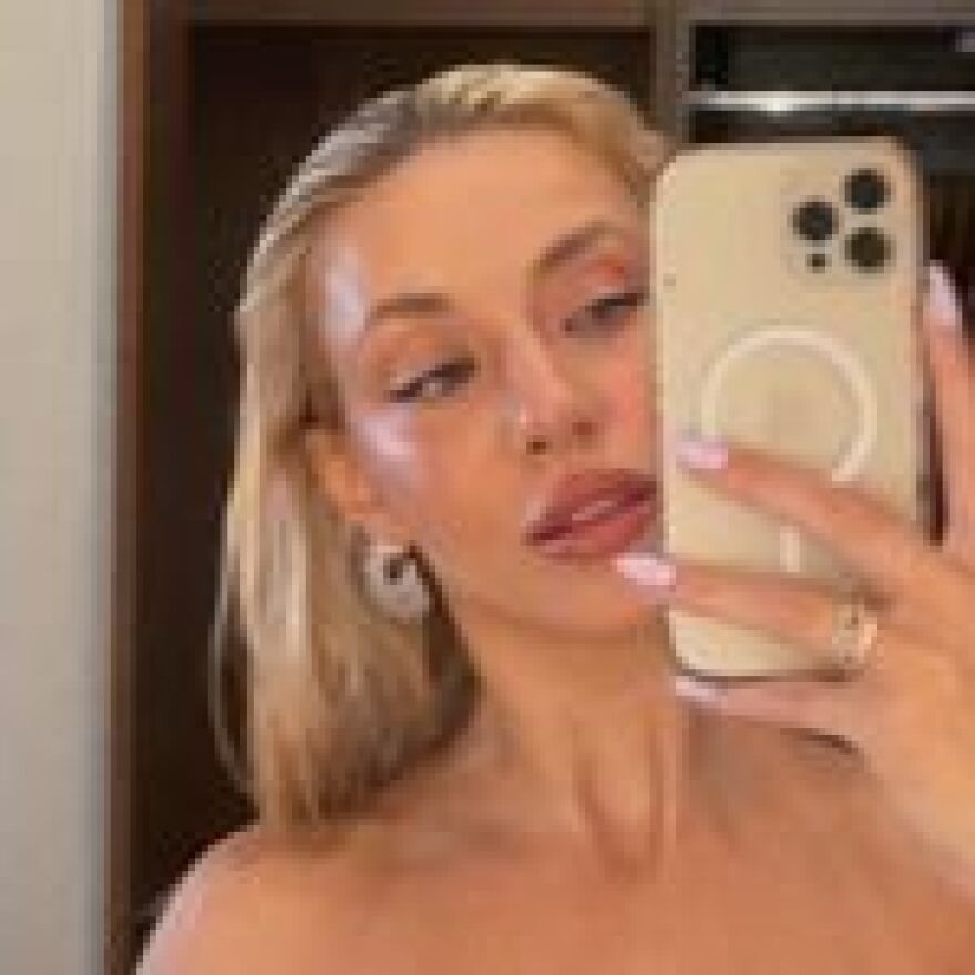 Γαρυφαλλιά Καληφώνη: Οι φωτογραφίες της από την Κρήτη