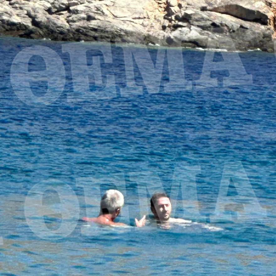 Ανδρουλάκης: Στην Αστυπάλαια συνεχίζει τις διακοπές του ο πρόεδρος του ΠΑΣΟΚ - Δείτε φωτογραφίες