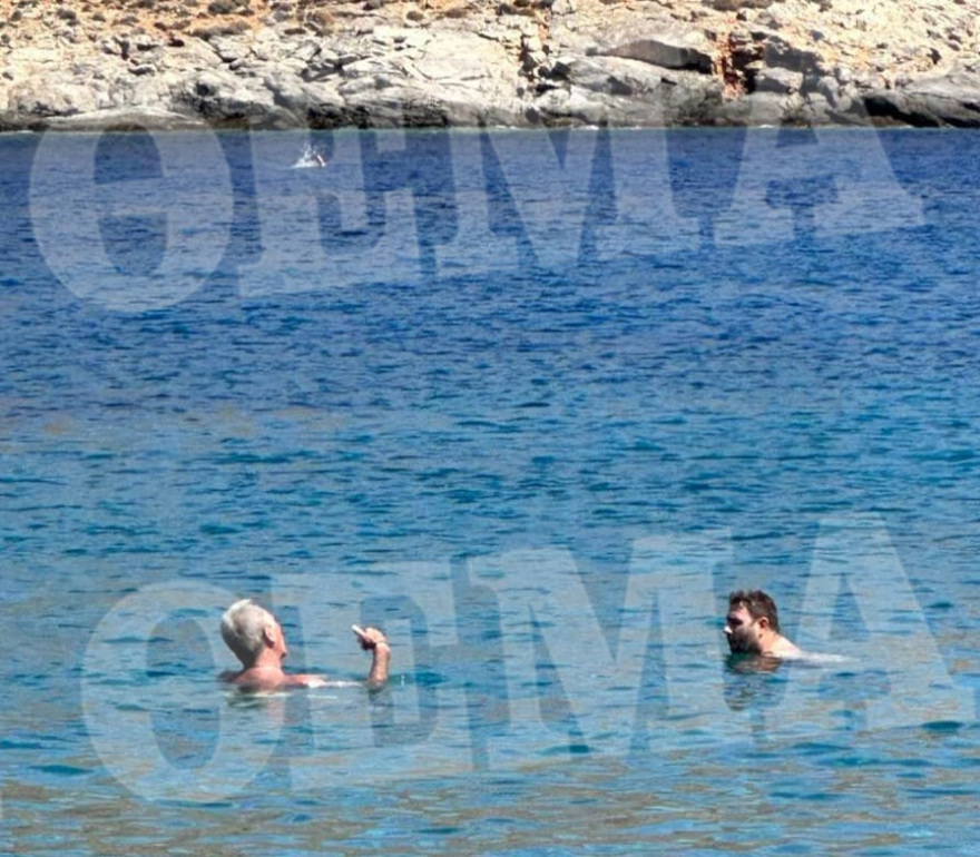 Ανδρουλάκης: Στην Αστυπάλαια συνεχίζει τις διακοπές του ο πρόεδρος του ΠΑΣΟΚ - Δείτε φωτογραφίες