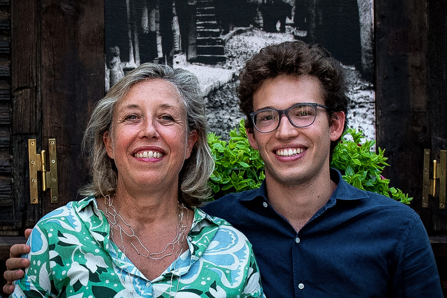 Οι Bulgari στην Παραμυθιά: Η επίσκεψη της οικογένειας εκεί που ξεκίνησαν όλα - Δείτε φωτογραφίες