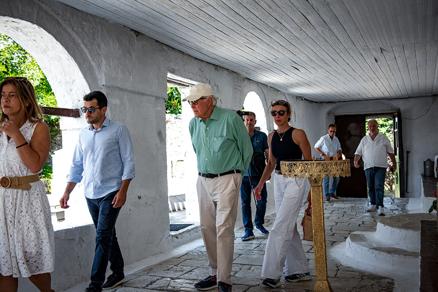 Οι Bulgari στην Παραμυθιά: Η επίσκεψη της οικογένειας εκεί που ξεκίνησαν όλα - Δείτε φωτογραφίες