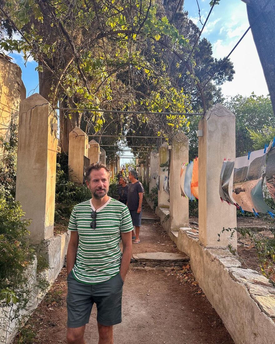 Τόνια Σωτηροπούλου – Κωστής Μαραβέγιας: Στην Τήνο με τον Αποστόλη Τότσικα και τη Ρούλα Ρέβη