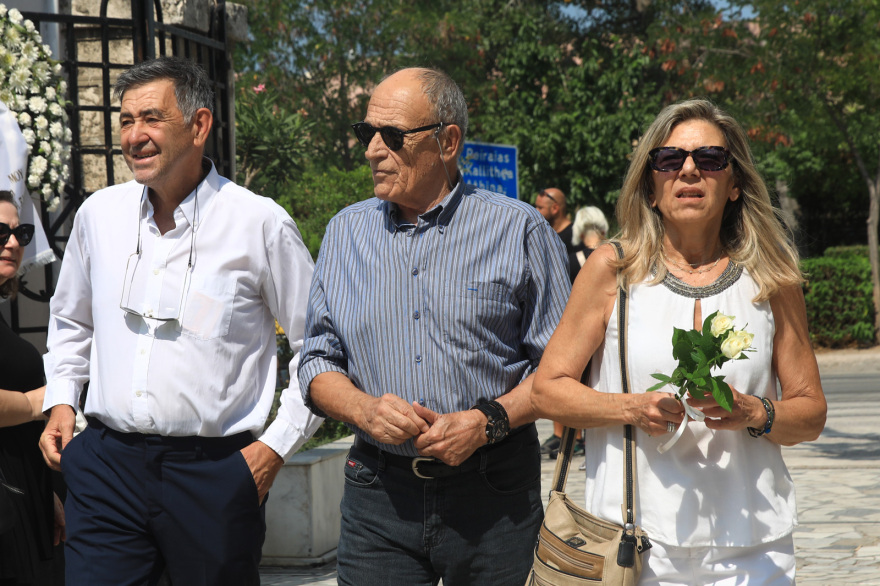 Λιζέτα Νικολάου: Στο Παλαιό Φάληρο η κηδεία της - Το συγκινητικό αντίο του Γιώργου Λιάνη