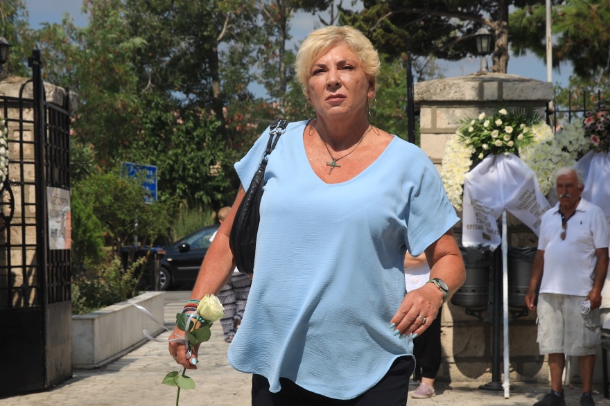 Λιζέτα Νικολάου: Στο Παλαιό Φάληρο η κηδεία της - Το συγκινητικό αντίο του Γιώργου Λιάνη