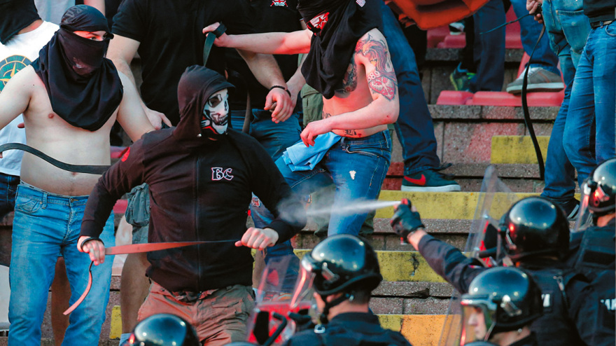 H μάστιγα των χούλιγκαν: 6+1 μέτρα - Εισιτήρια μόνο μέσω gov.gr και κωδικούς Τaxis