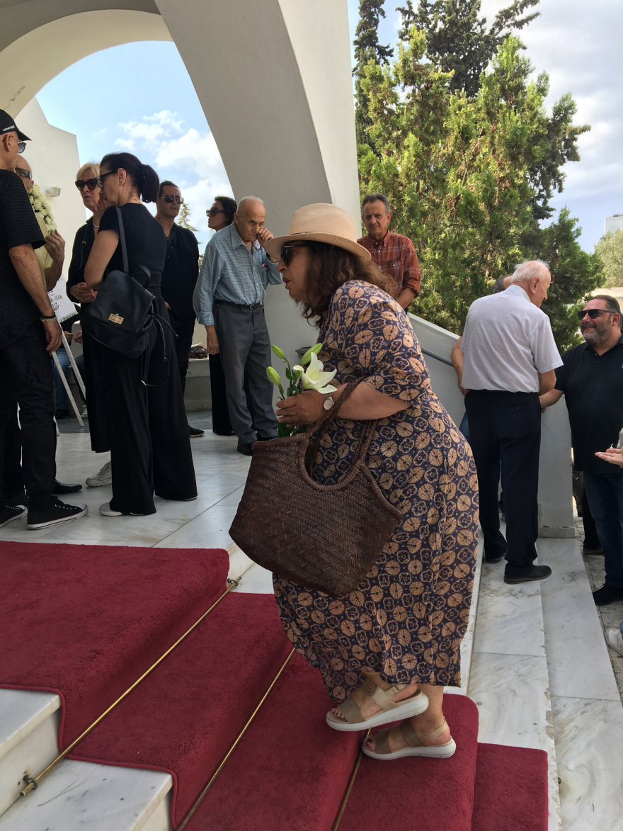 Λιζέτα Νικολάου: Στο Παλαιό Φάληρο η κηδεία της - Το συγκινητικό αντίο του Γιώργου Λιάνη