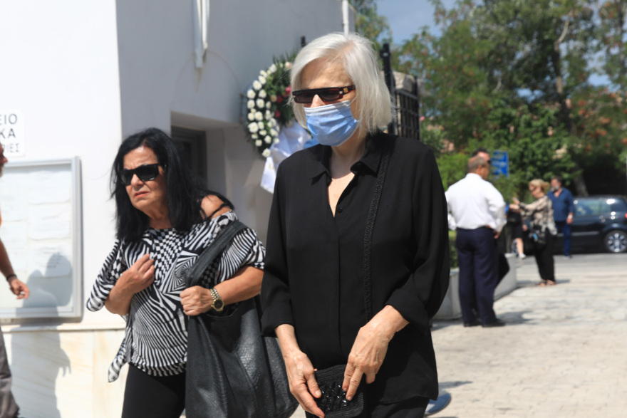 Λιζέτα Νικολάου: Στο Παλαιό Φάληρο η κηδεία της - Το συγκινητικό αντίο του Γιώργου Λιάνη