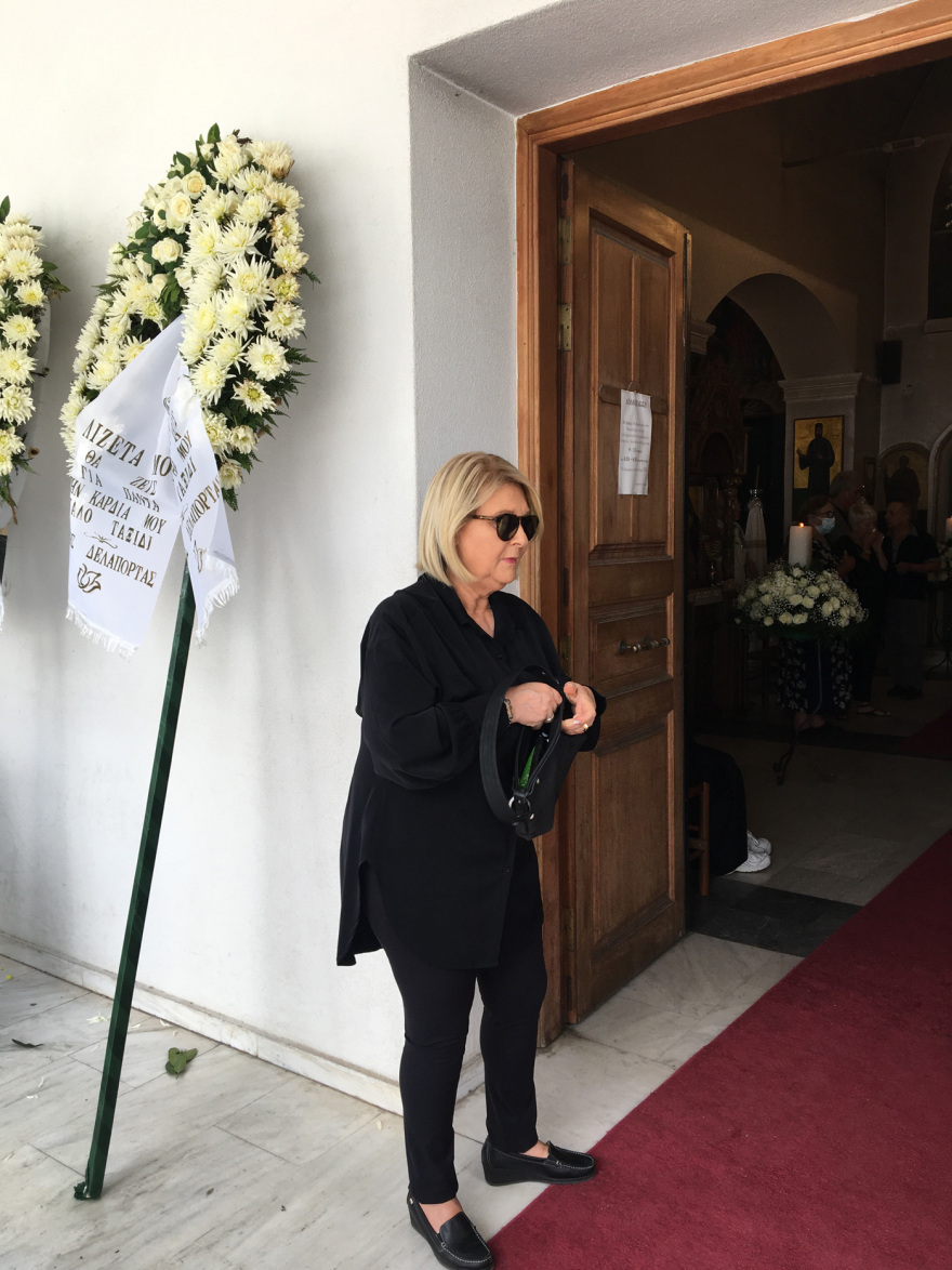 Λιζέτα Νικολάου: Στο Παλαιό Φάληρο η κηδεία της - Το συγκινητικό αντίο του Γιώργου Λιάνη