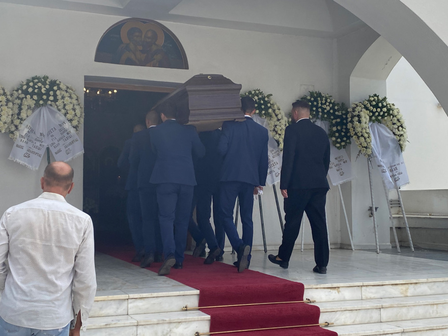 Λιζέτα Νικολάου: Στο Παλαιό Φάληρο η κηδεία της - Το συγκινητικό αντίο του Γιώργου Λιάνη