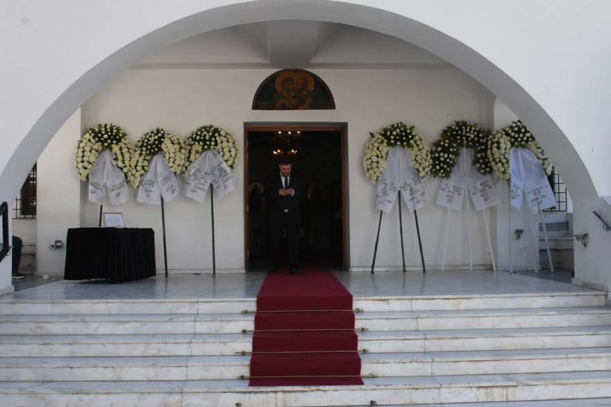 Λιζέτα Νικολάου: Στο Παλαιό Φάληρο η κηδεία της - Το συγκινητικό αντίο του Γιώργου Λιάνη