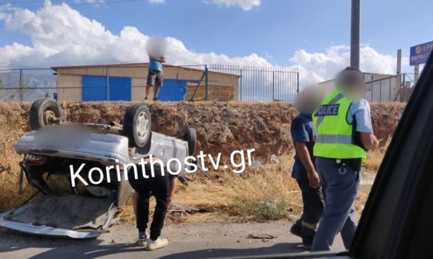 Παλαιά Εθνική Οδός Αθηνών-Κορίνθου: Τροχαίο στον Ισθμό, αναποδογύρισε ΙΧ - Δείτε φωτογραφίες