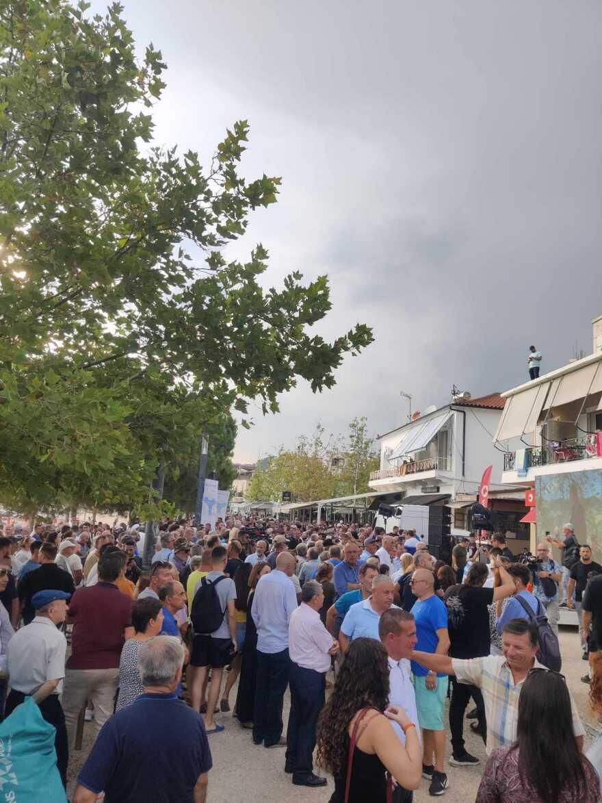 Αλβανία: Μεγάλη συγκέντρωση στη Χειμάρρα για τον Φρέντι Μπελέρη - Δείτε βίντεο και φωτογραφίες