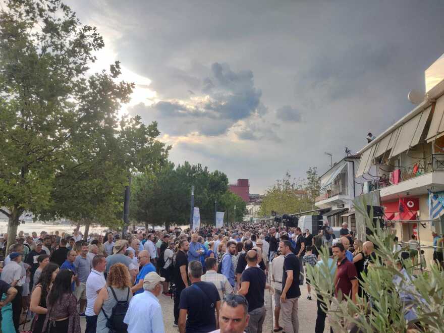 Αλβανία: Μεγάλη συγκέντρωση στη Χειμάρρα για τον Φρέντι Μπελέρη - Δείτε βίντεο και φωτογραφίες