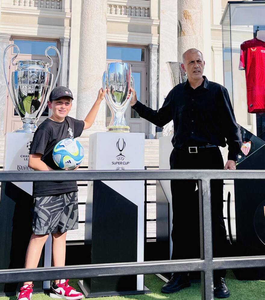   Με τους Legends του 2004 ξεκίνησε η γιορτή του UEFA Super Cup 2023 στον Πειραιά - Δείτε φωτογραφίες 