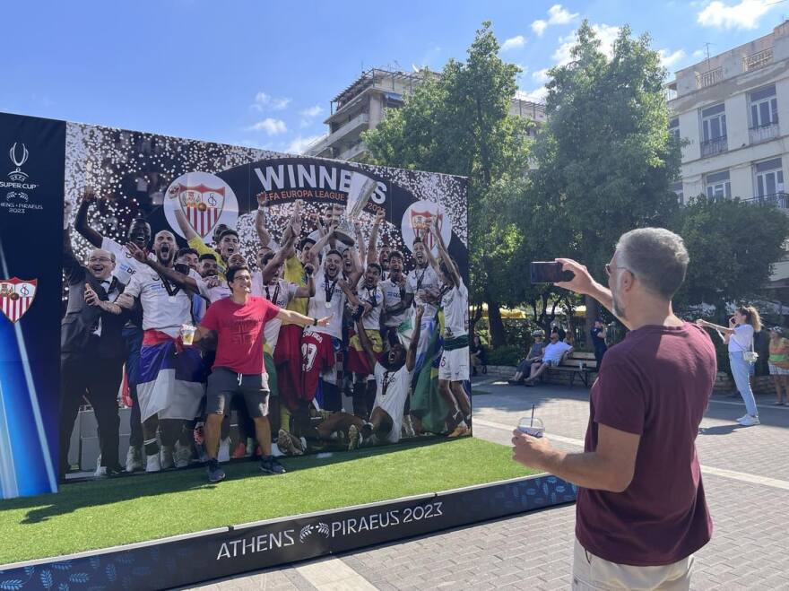  Με τους Legends του 2004 ξεκίνησε η γιορτή του UEFA Super Cup 2023 στον Πειραιά - Δείτε φωτογραφίες 