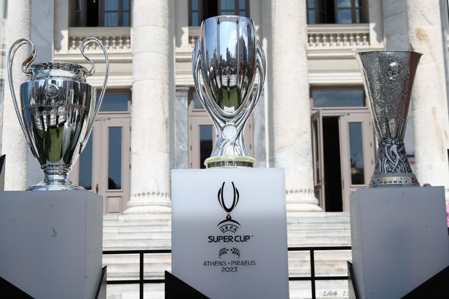   Με τους Legends του 2004 ξεκίνησε η γιορτή του UEFA Super Cup 2023 στον Πειραιά - Δείτε φωτογραφίες 