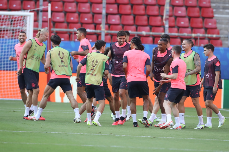 UEFA Super Cup 2023: Η προπόνηση της Μάντσεστερ Σίτι στο «Καραϊσκάκη» - Δείτε φωτογραφίες 