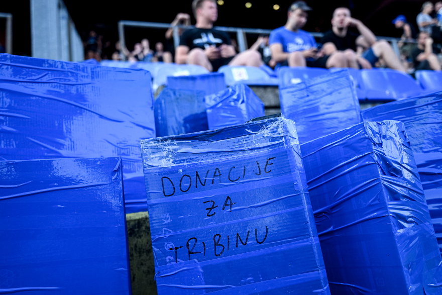 Ντιναμό Ζάγκρεμπ: Οι Κροάτες μαζεύουν χρήματα στο γήπεδο για τους προφυλακισμένους στην Ελλάδα οπαδούς - Δείτε φωτογραφίες 