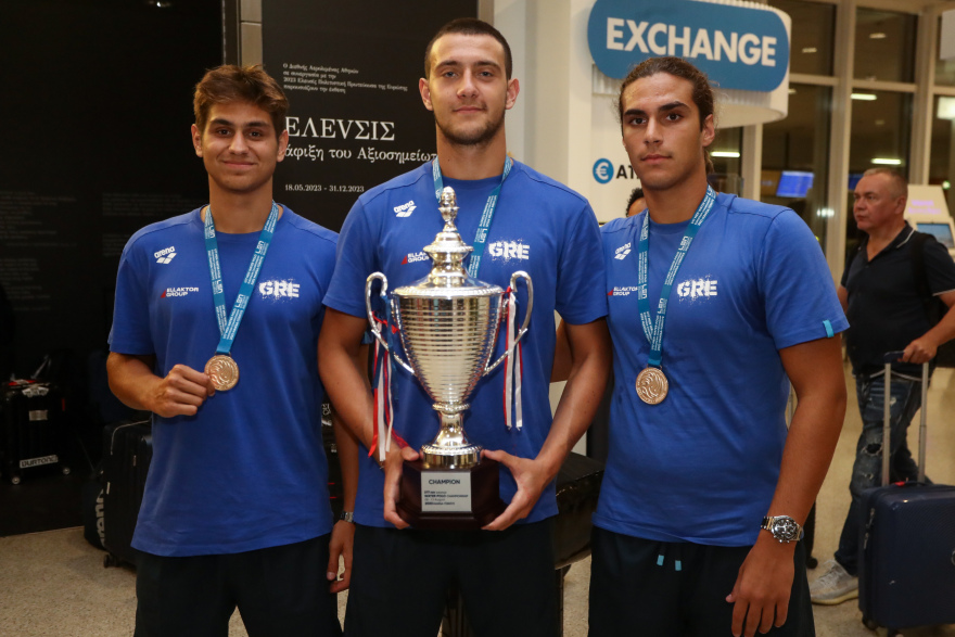 Πόλο - Έφηβοι: Επέστρεψαν στην Ελλάδα οι πρωταθλητές Ευρώπης - Δείτε φωτογραφίες 