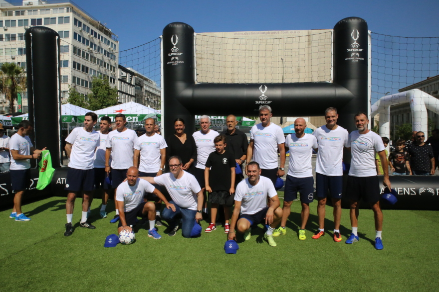   Με τους Legends του 2004 ξεκίνησε η γιορτή του UEFA Super Cup 2023 στον Πειραιά - Δείτε φωτογραφίες 