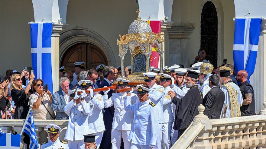 Δεκαπενταύγουστος: Στην Τήνο η κορύφωση των εορτασμών - Παρών ο Κυριάκος Μητσοτάκης