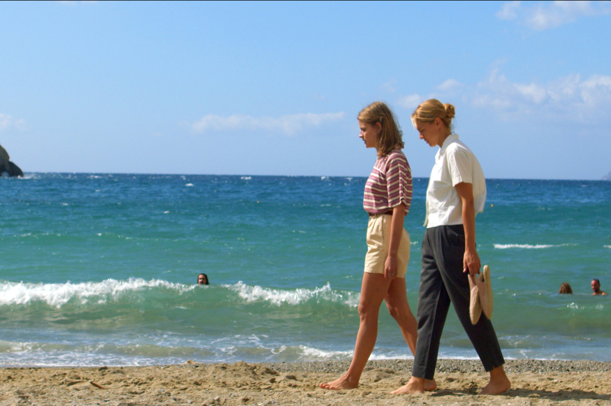 Η Παραλία: Backstage φωτογραφίες από τα γυρίσματα στα Μάταλα - Οι ρόλοι της νέας δραματικής σειράς