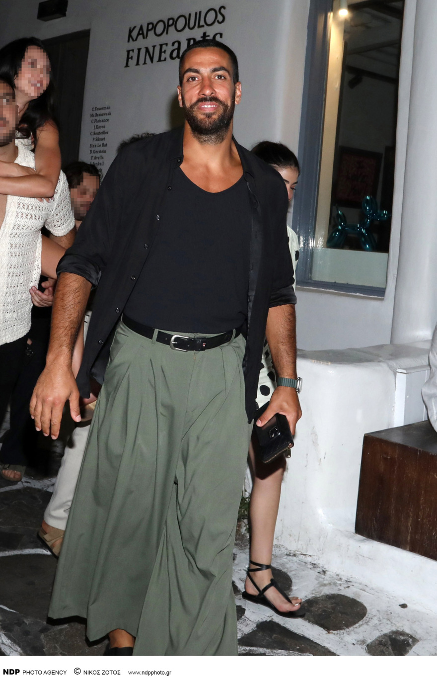 Αλέξανδρος Πολυχρονιάδης: Η ανατρεπτική εμφάνιση του γυμναστή στη Μύκονο